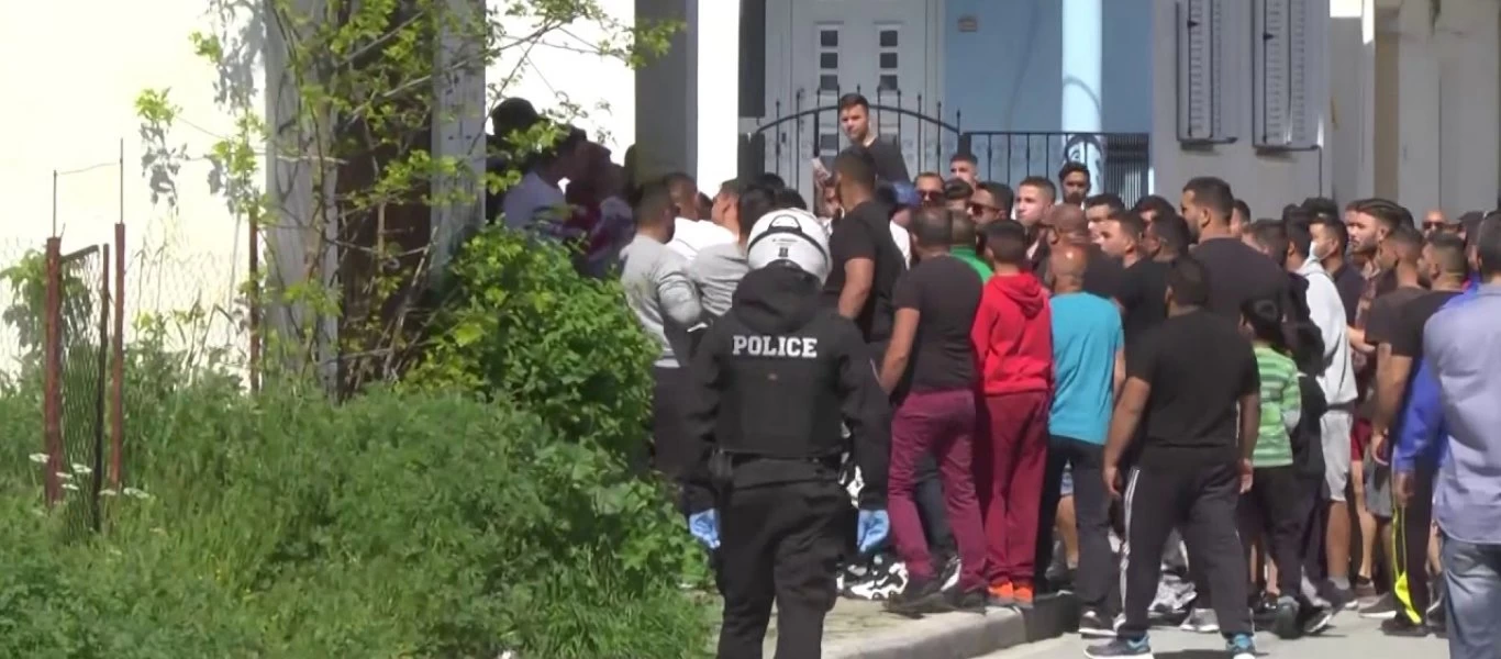 Λάρισα: Σε εξέλιξη μεγάλη επιχείρηση στον οικισμό των Ρομά - Αναζητούνται εστίες κρουσμάτων κορωνοϊού